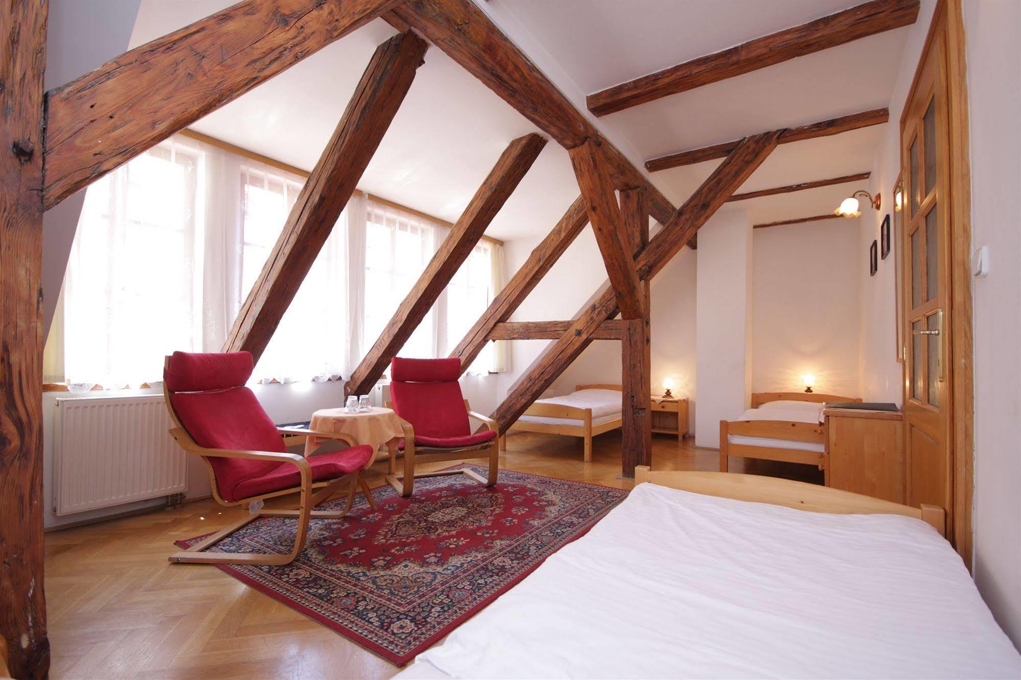 The Green Garland Pension Prague Exterior photo