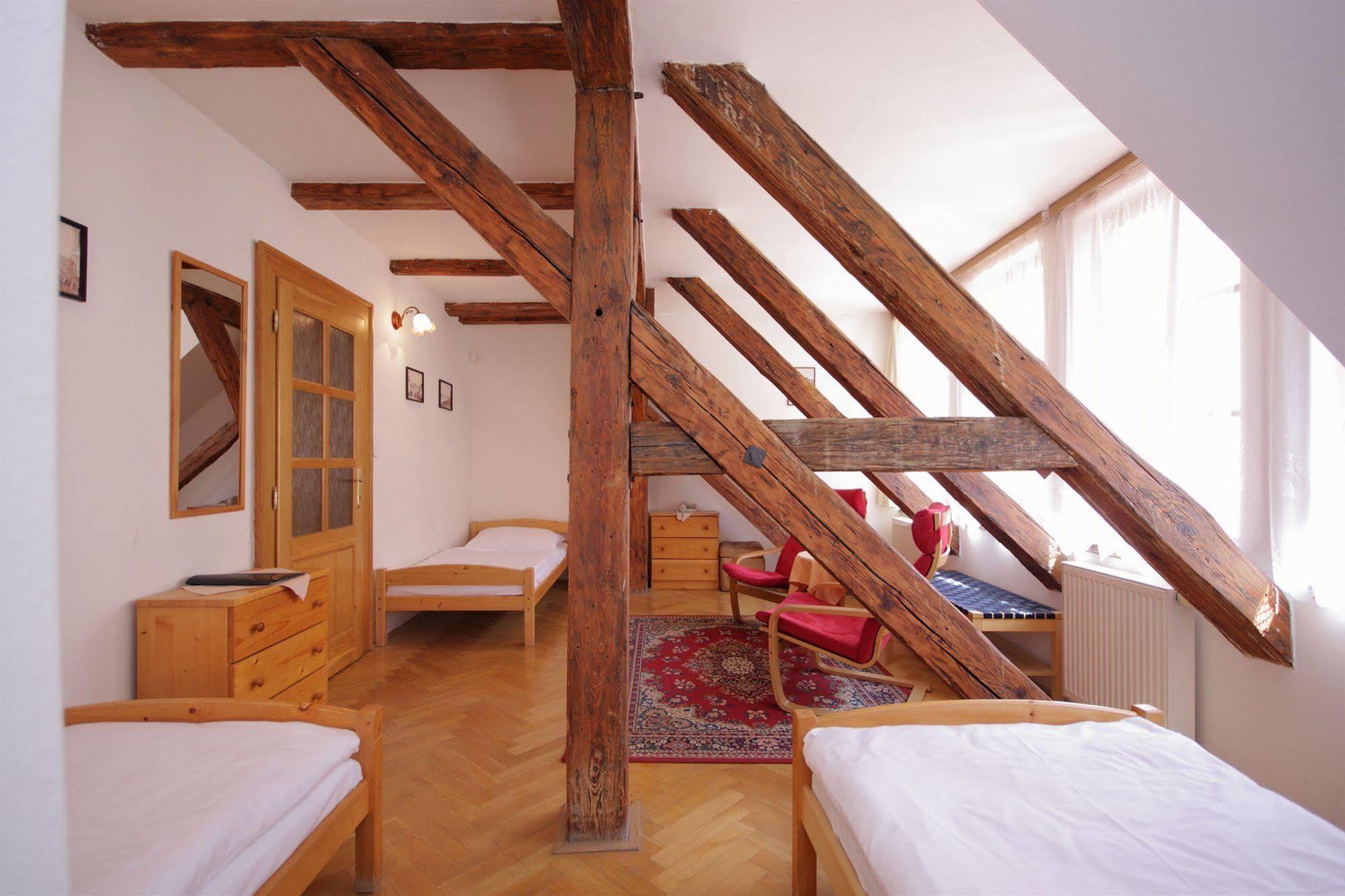 The Green Garland Pension Prague Exterior photo
